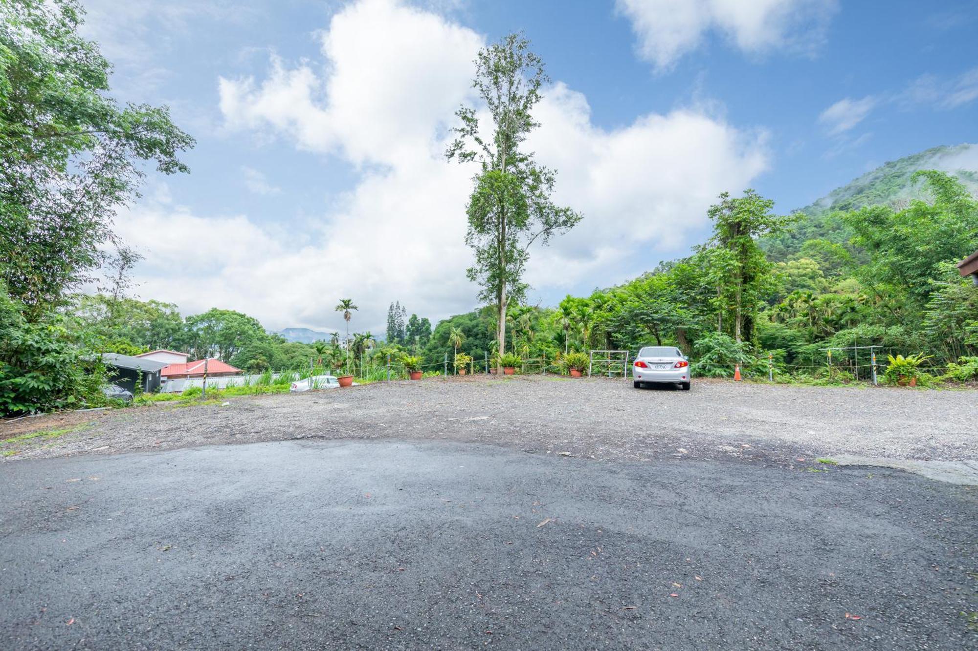 Sun Moon Lake Itathao Vacation Inn With Elevator Yuchi Exterior foto
